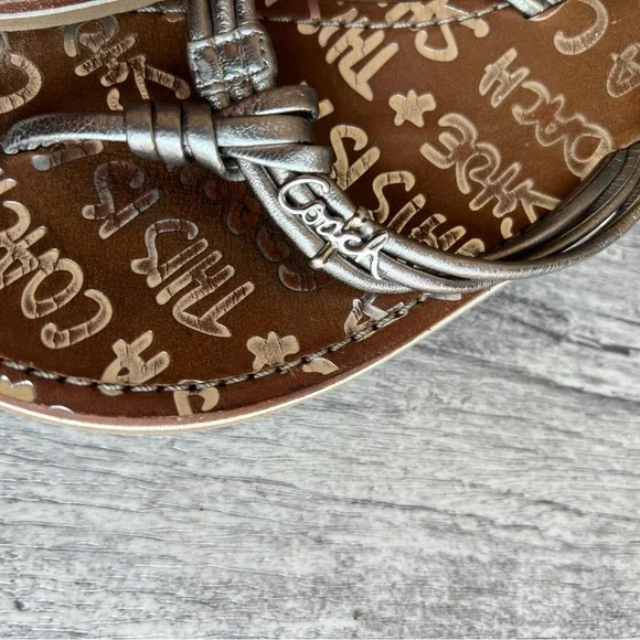 Coach Silver Leather Logo Flip Flop Sandals Women’s Size 8 - Picture 7 of 10